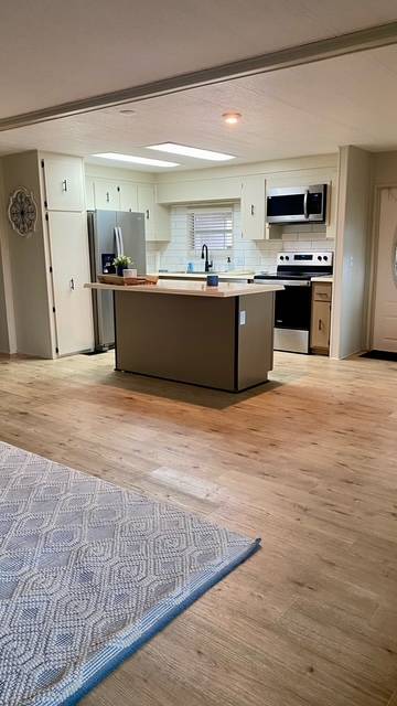 307 Apricot St a Bradenton, FL Mobile or Manufactured Home for Sale