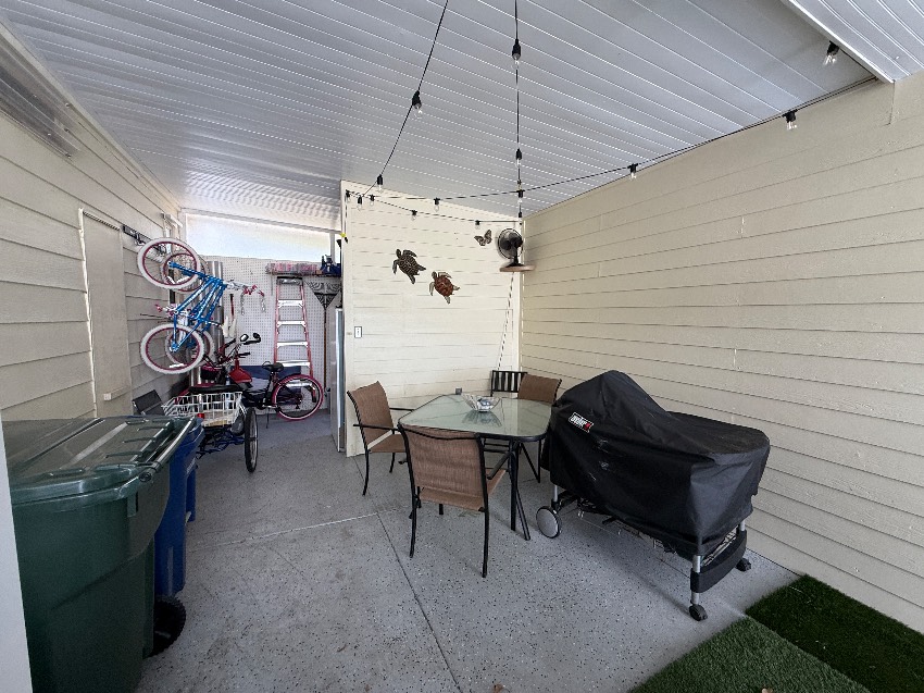 5453 Seven Oaks Dr a Sarasota, FL Mobile or Manufactured Home for Sale