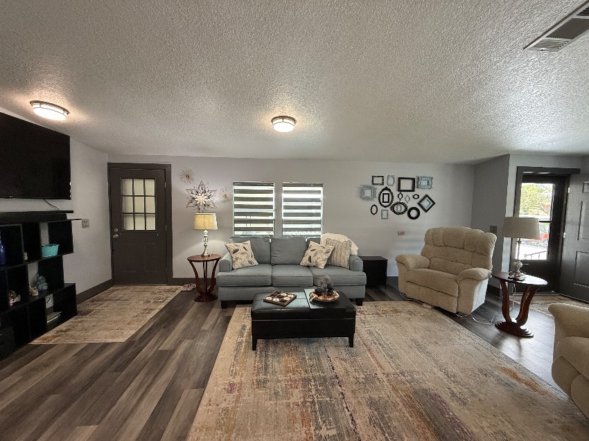 5453 Seven Oaks Dr a Sarasota, FL Mobile or Manufactured Home for Sale