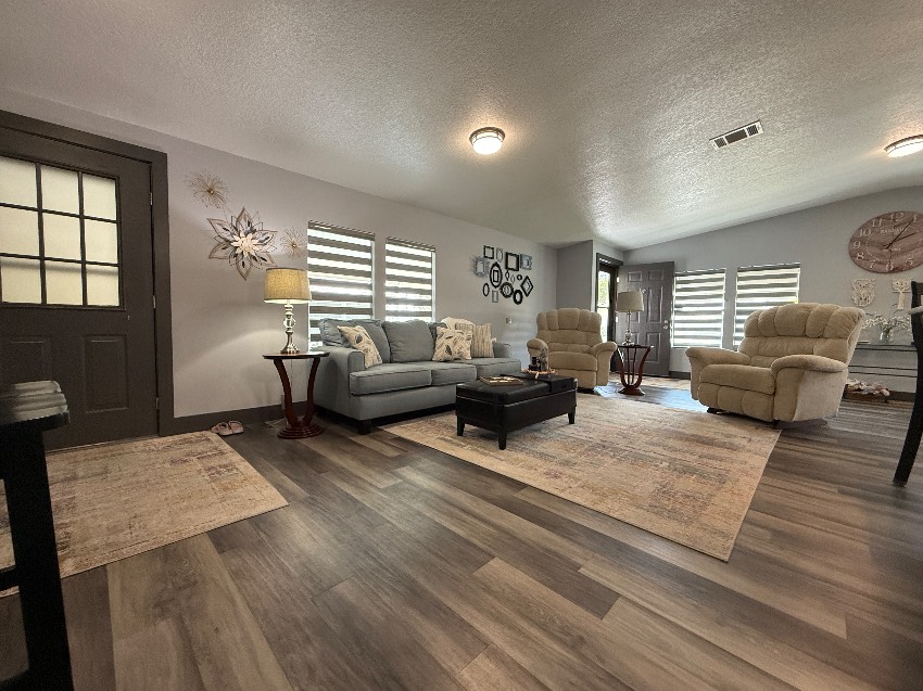 5453 Seven Oaks Dr a Sarasota, FL Mobile or Manufactured Home for Sale