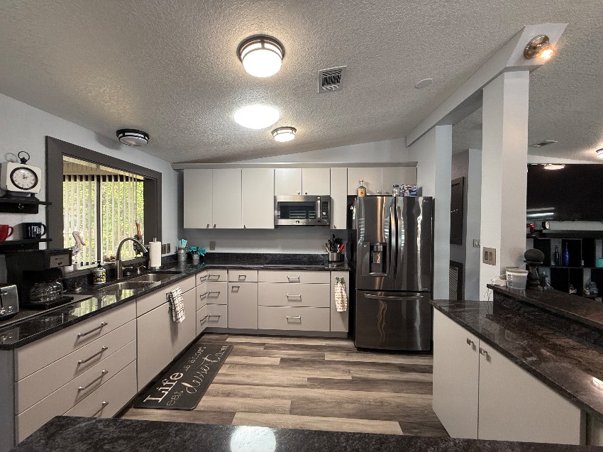 5453 Seven Oaks Dr a Sarasota, FL Mobile or Manufactured Home for Sale