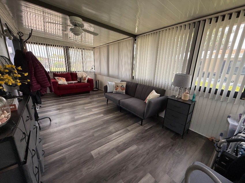 5453 Seven Oaks Dr a Sarasota, FL Mobile or Manufactured Home for Sale