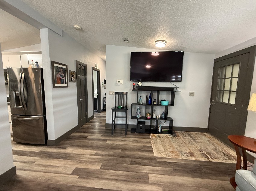 5453 Seven Oaks Dr a Sarasota, FL Mobile or Manufactured Home for Sale