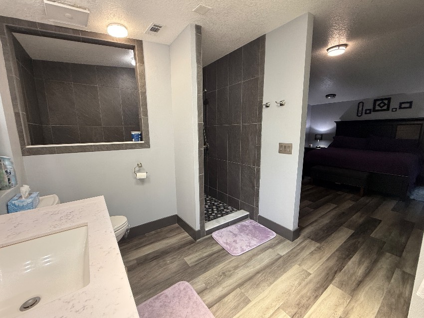 5453 Seven Oaks Dr a Sarasota, FL Mobile or Manufactured Home for Sale