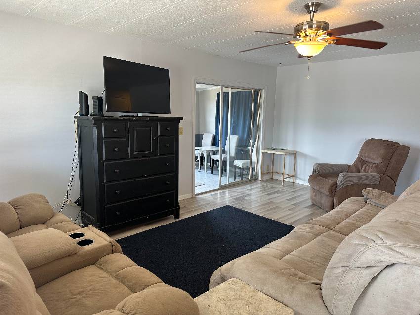 490 Sandlewood Ln a Ellenton, FL Mobile or Manufactured Home for Sale