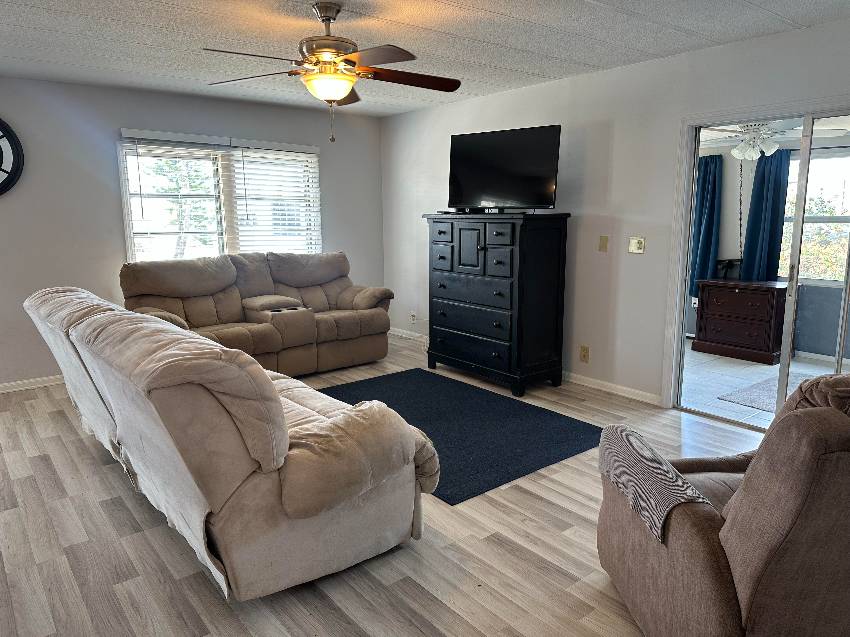 490 Sandlewood Ln a Ellenton, FL Mobile or Manufactured Home for Sale