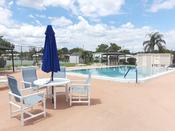 841 Hickory Hills Dr a Lakeland, FL Mobile or Manufactured Home for Sale
