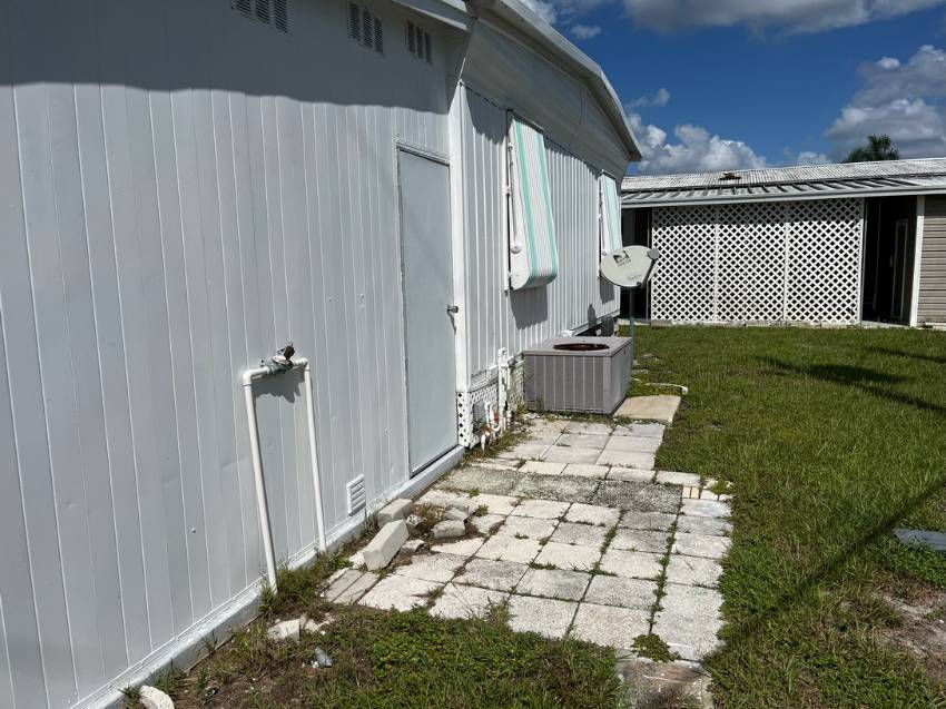 122 King Drive a Winter Haven, FL Mobile or Manufactured Home for Sale