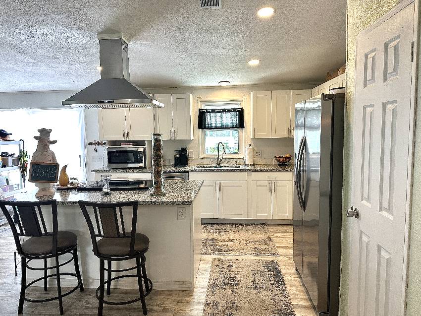 4330 Lake View Dr N a Ellenton, FL Mobile or Manufactured Home for Sale