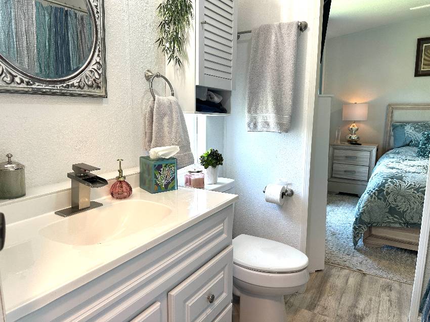 4330 Lake View Dr N a Ellenton, FL Mobile or Manufactured Home for Sale
