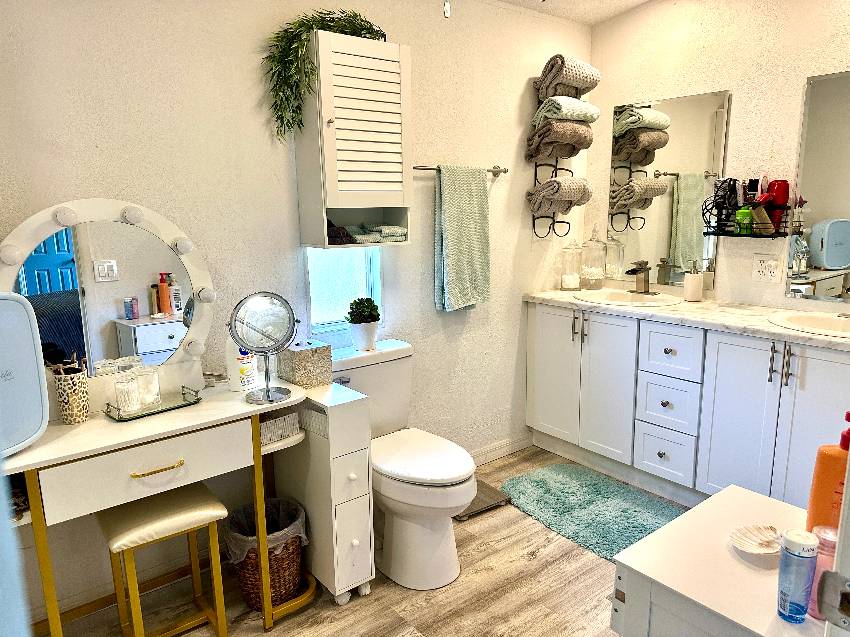 4330 Lake View Dr N a Ellenton, FL Mobile or Manufactured Home for Sale