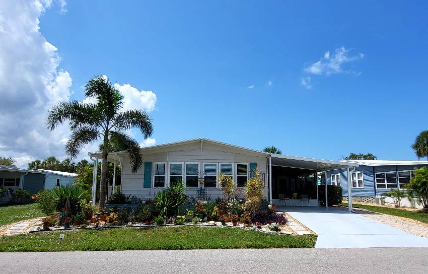 5628 Stonehaven Lane a Sarasota, FL Mobile or Manufactured Home for Sale