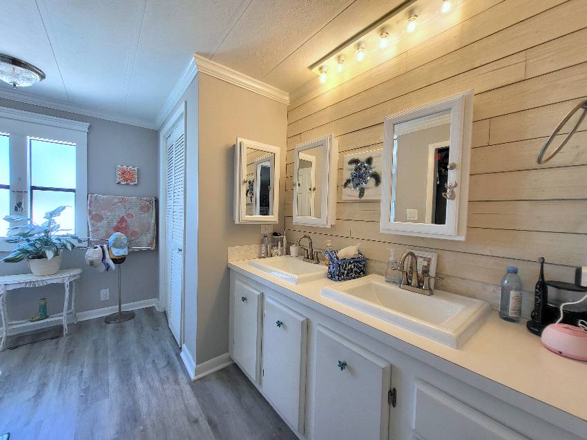5628 Stonehaven Lane a Sarasota, FL Mobile or Manufactured Home for Sale