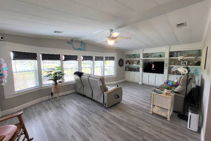 5628 Stonehaven Lane a Sarasota, FL Mobile or Manufactured Home for Sale