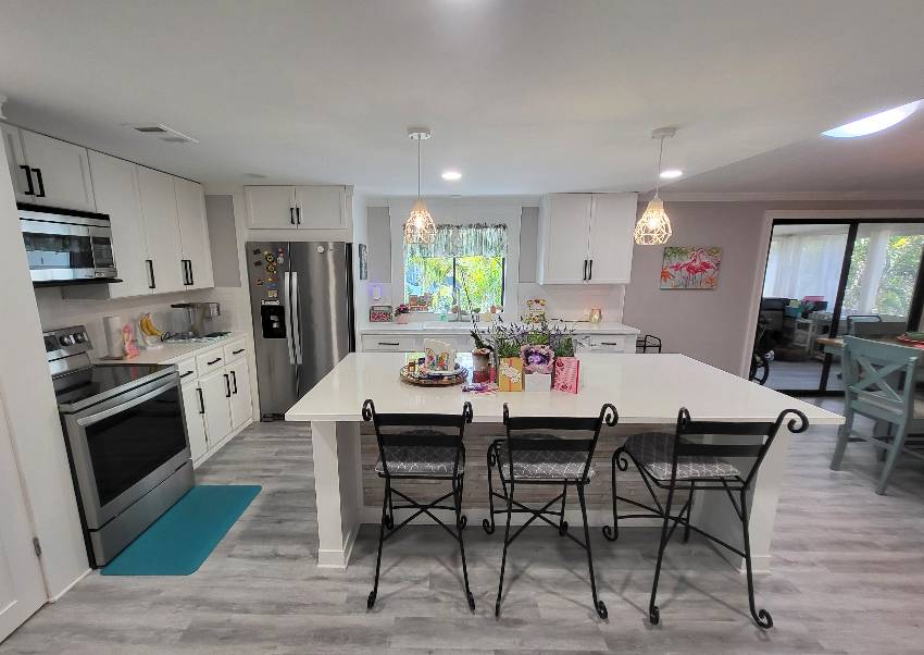 5628 Stonehaven Lane a Sarasota, FL Mobile or Manufactured Home for Sale