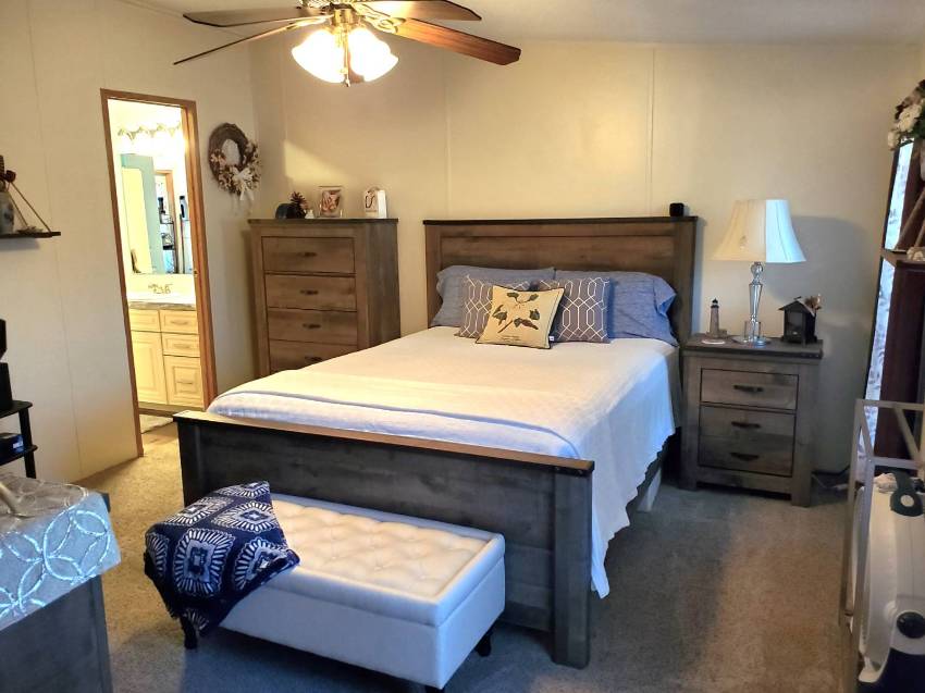 7064 W Eatonshire Path a Homosassa, FL Mobile or Manufactured Home for Sale