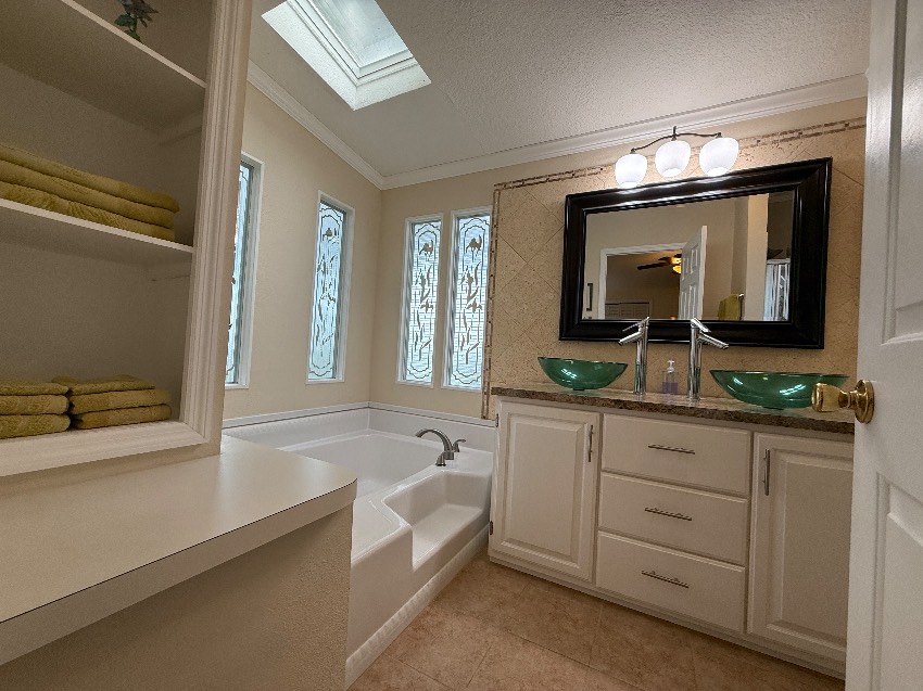5384 Grasmere Ln a Sarasota, FL Mobile or Manufactured Home for Sale