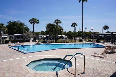 3075 Pullman Ave a Lakeland, FL Mobile or Manufactured Home for Sale