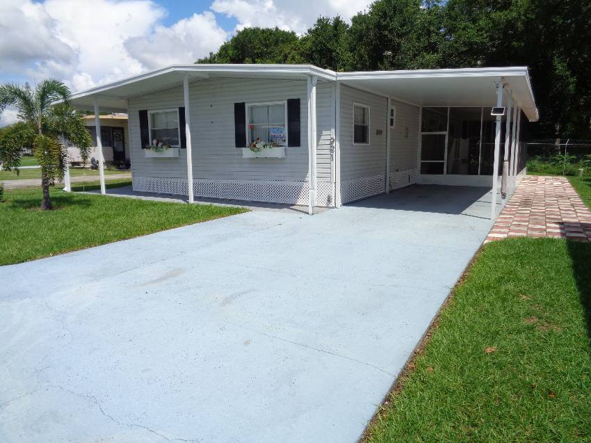 921 Fountainview Lake Dr a Lakeland, FL Mobile or Manufactured Home for Sale