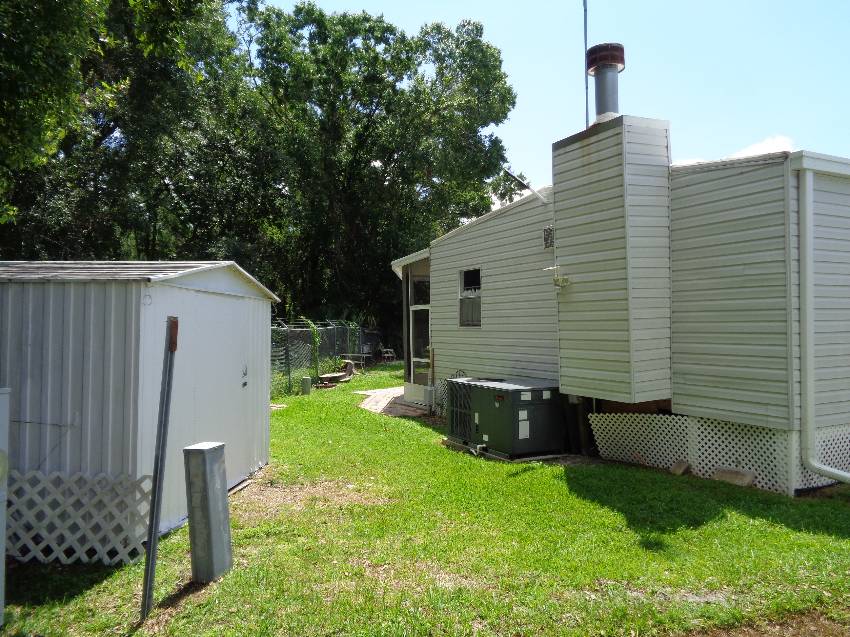 921 Fountainview Lake Dr a Lakeland, FL Mobile or Manufactured Home for Sale