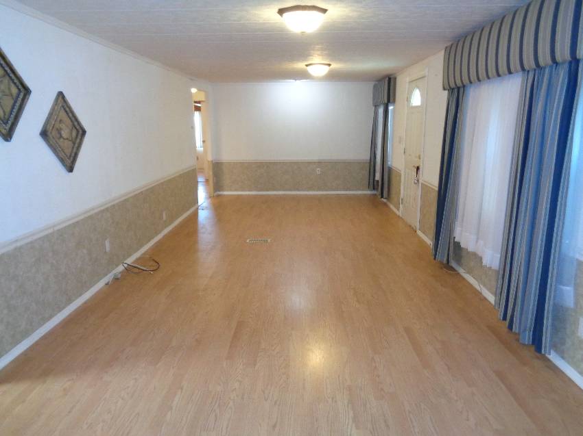 921 Fountainview Lake Dr a Lakeland, FL Mobile or Manufactured Home for Sale