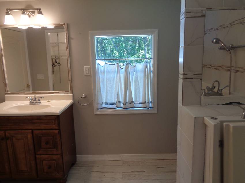 921 Fountainview Lake Dr a Lakeland, FL Mobile or Manufactured Home for Sale