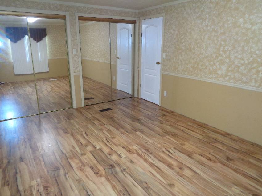 921 Fountainview Lake Dr a Lakeland, FL Mobile or Manufactured Home for Sale