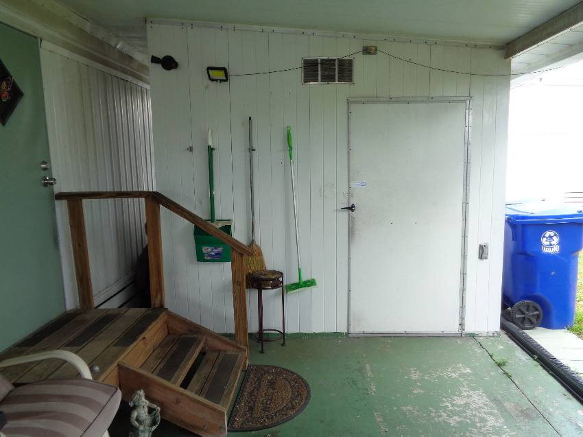 242 Esther St a Lakeland, FL Mobile or Manufactured Home for Sale
