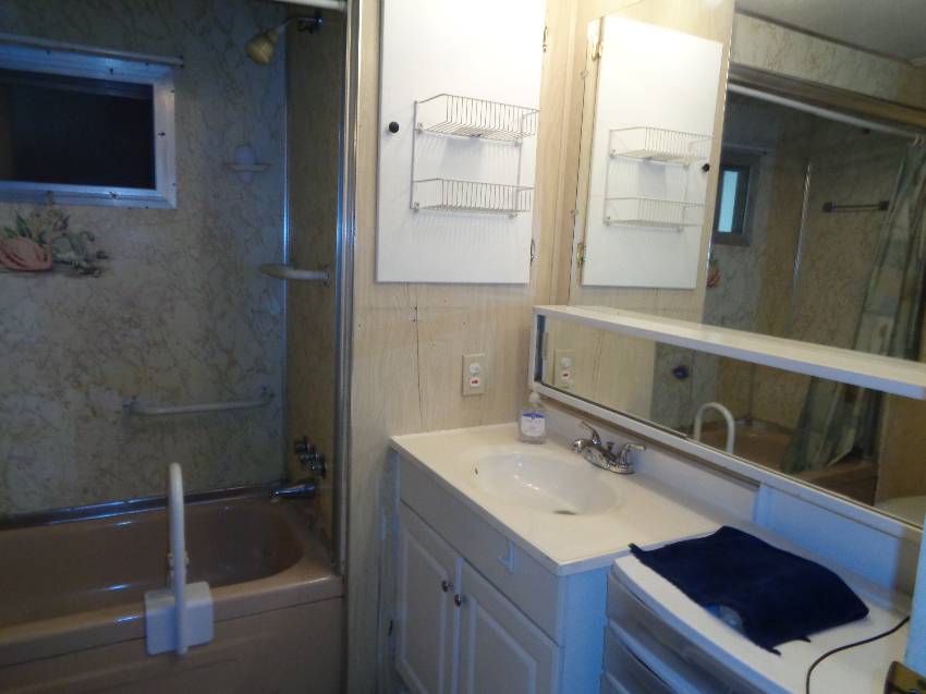 242 Esther St a Lakeland, FL Mobile or Manufactured Home for Sale