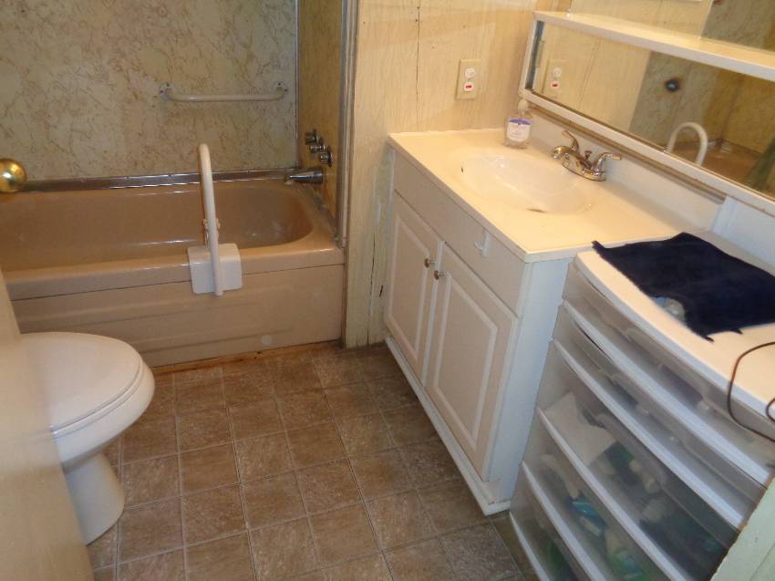 242 Esther St a Lakeland, FL Mobile or Manufactured Home for Sale