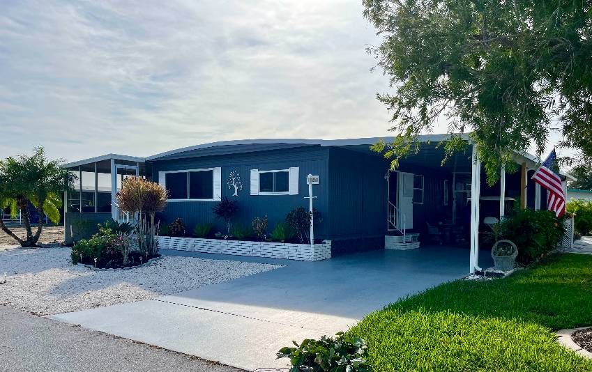 928 Zacapa a Venice, FL Mobile or Manufactured Home for Sale