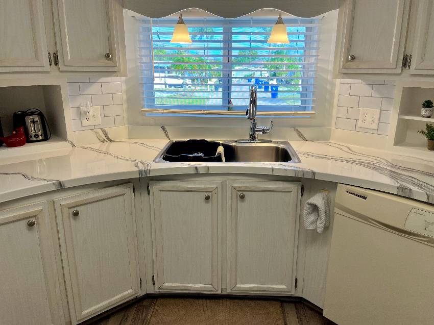 928 Zacapa a Venice, FL Mobile or Manufactured Home for Sale