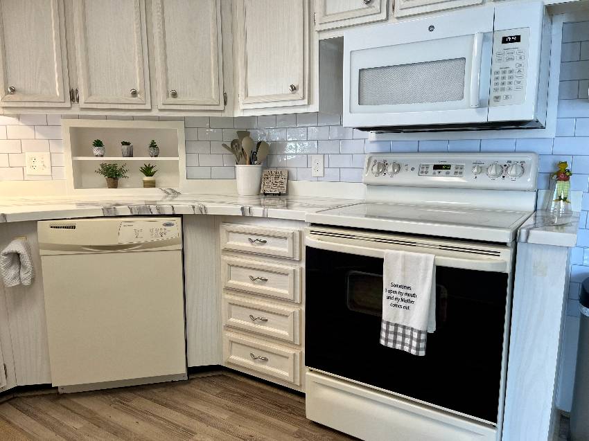 928 Zacapa a Venice, FL Mobile or Manufactured Home for Sale