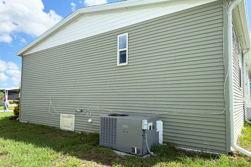 7407 Westwood Dr a Ellenton, FL Mobile or Manufactured Home for Sale