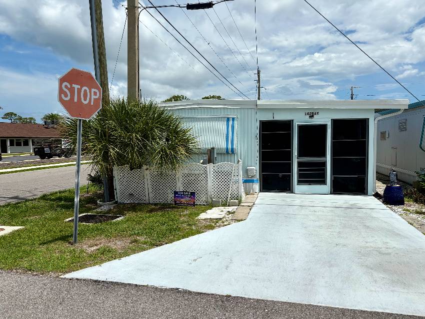 102 Bay St a Venice, FL Mobile or Manufactured Home for Sale