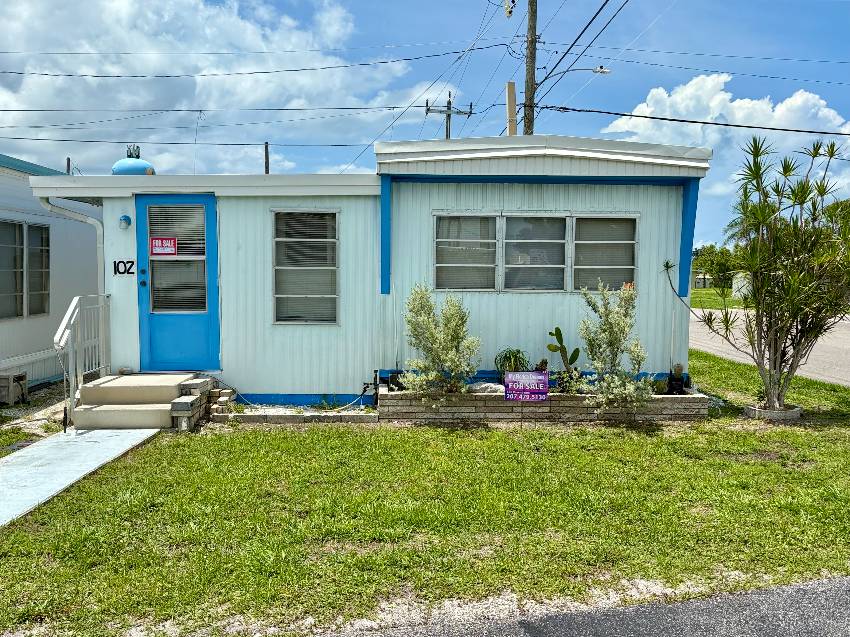 102 Bay St a Venice, FL Mobile or Manufactured Home for Sale