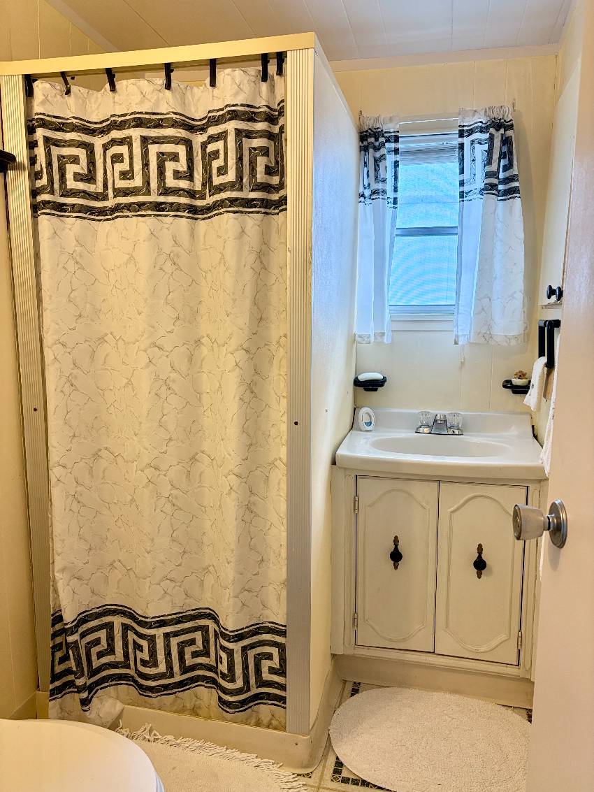 102 Bay St a Venice, FL Mobile or Manufactured Home for Sale