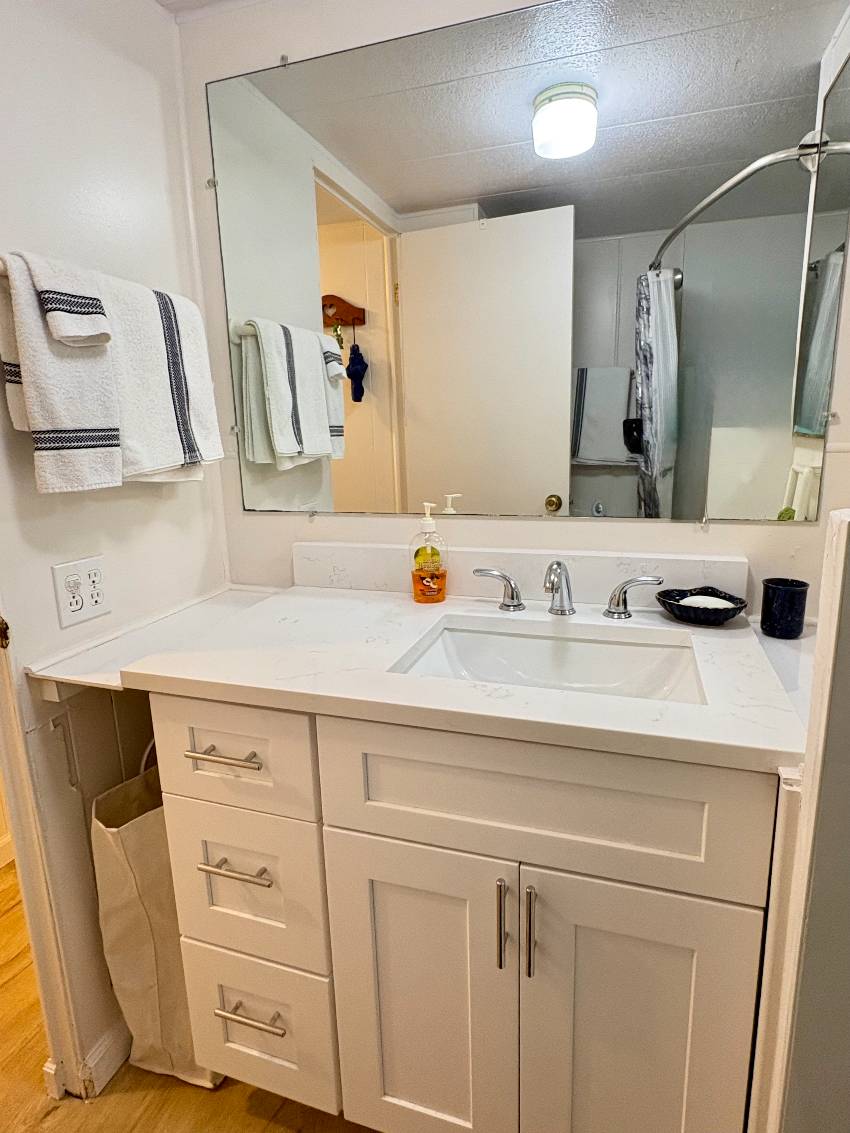 102 Bay St a Venice, FL Mobile or Manufactured Home for Sale