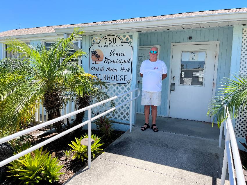 102 Bay St a Venice, FL Mobile or Manufactured Home for Sale