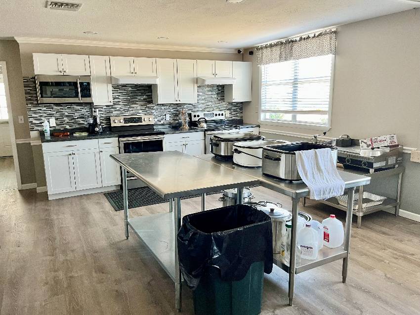 102 Bay St a Venice, FL Mobile or Manufactured Home for Sale