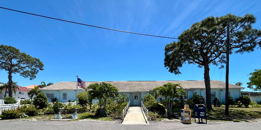 102 Bay St a Venice, FL Mobile or Manufactured Home for Sale