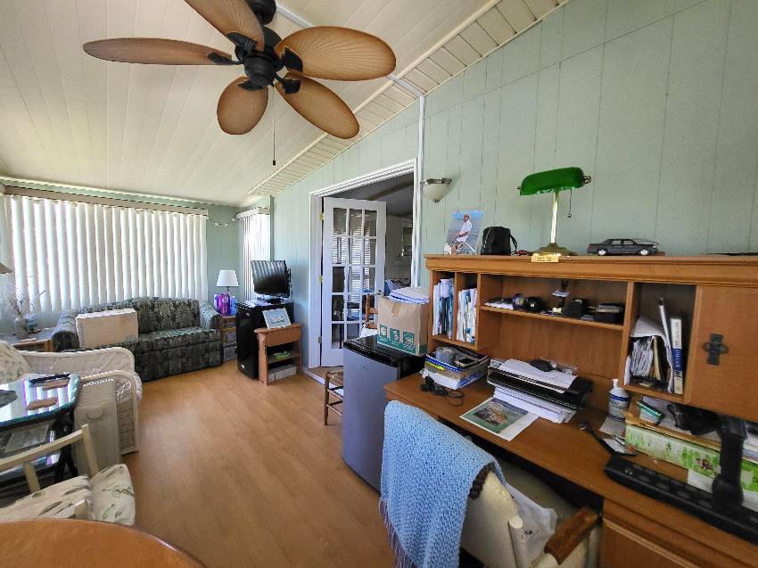 5514 Yarmouth Lane a Sarasota, FL Mobile or Manufactured Home for Sale