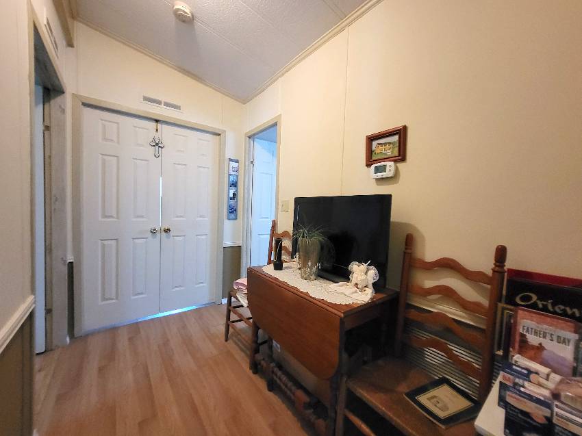 5514 Yarmouth Lane a Sarasota, FL Mobile or Manufactured Home for Sale