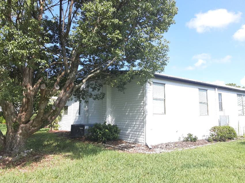 2132 Sabal Palm Drive a Lakeland, FL Mobile or Manufactured Home for Sale