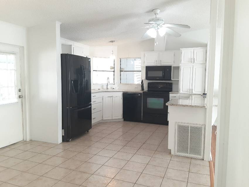 2132 Sabal Palm Drive a Lakeland, FL Mobile or Manufactured Home for Sale