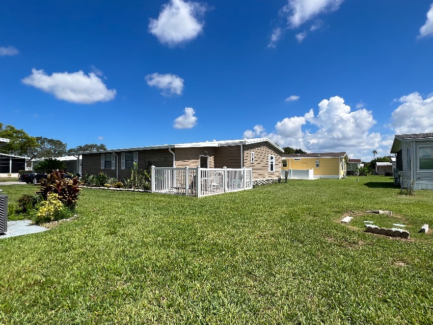 5721 Scarborough Ln a Sarasota, FL Mobile or Manufactured Home for Sale