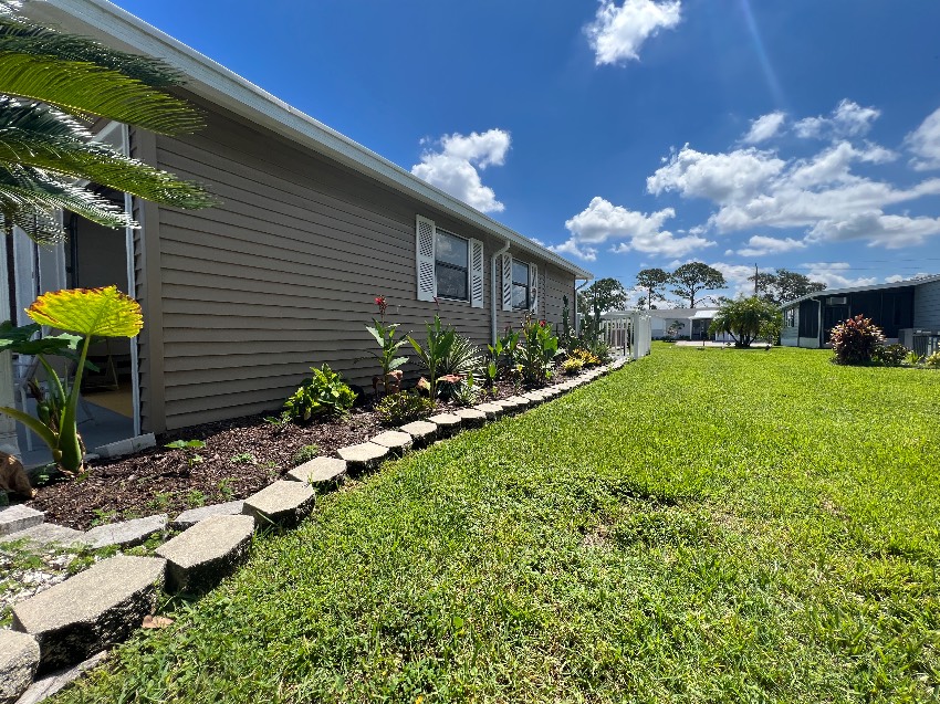 5721 Scarborough Ln a Sarasota, FL Mobile or Manufactured Home for Sale