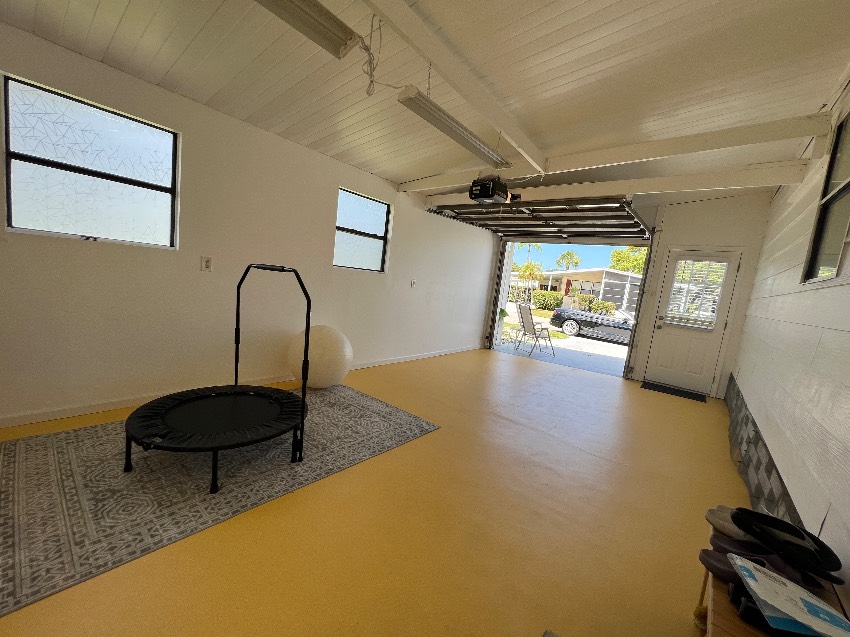 5721 Scarborough Ln a Sarasota, FL Mobile or Manufactured Home for Sale