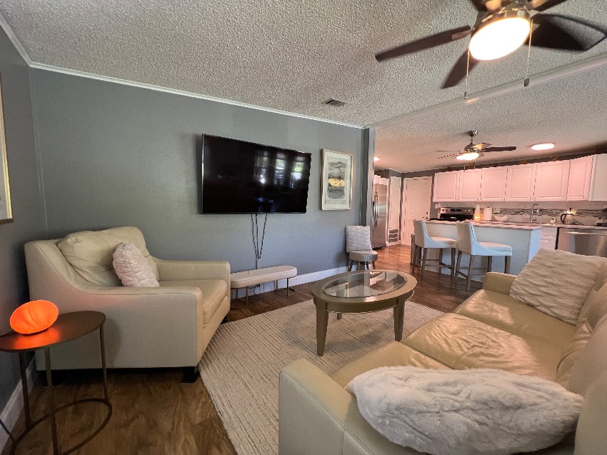 5721 Scarborough Ln a Sarasota, FL Mobile or Manufactured Home for Sale
