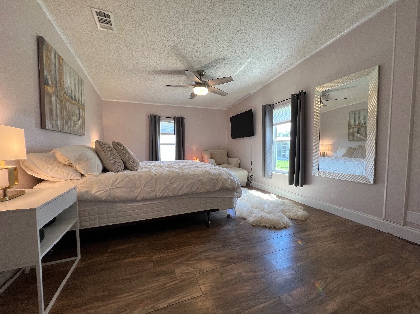 5721 Scarborough Ln a Sarasota, FL Mobile or Manufactured Home for Sale